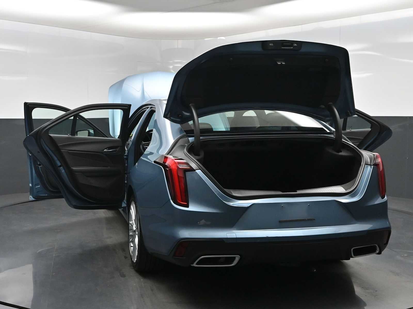 2023 Cadillac CT4 Premium Luxury