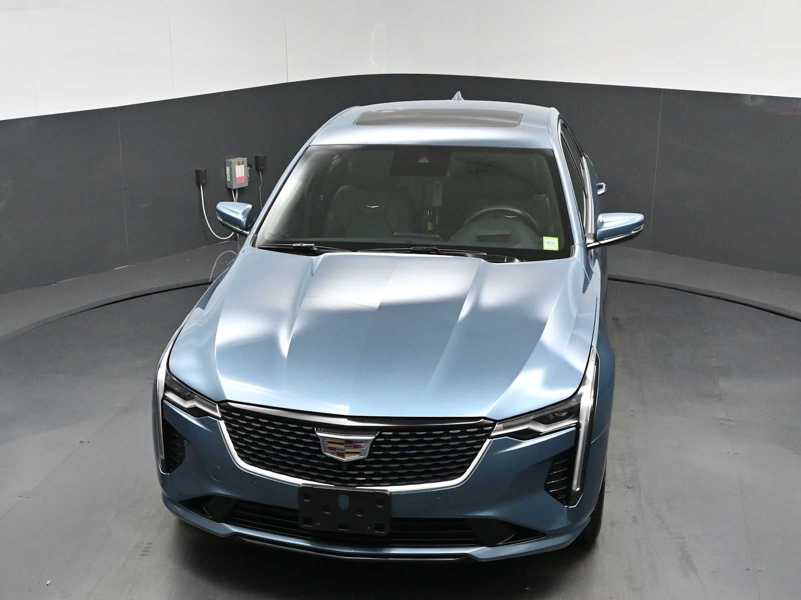 2023 Cadillac CT4 Premium Luxury