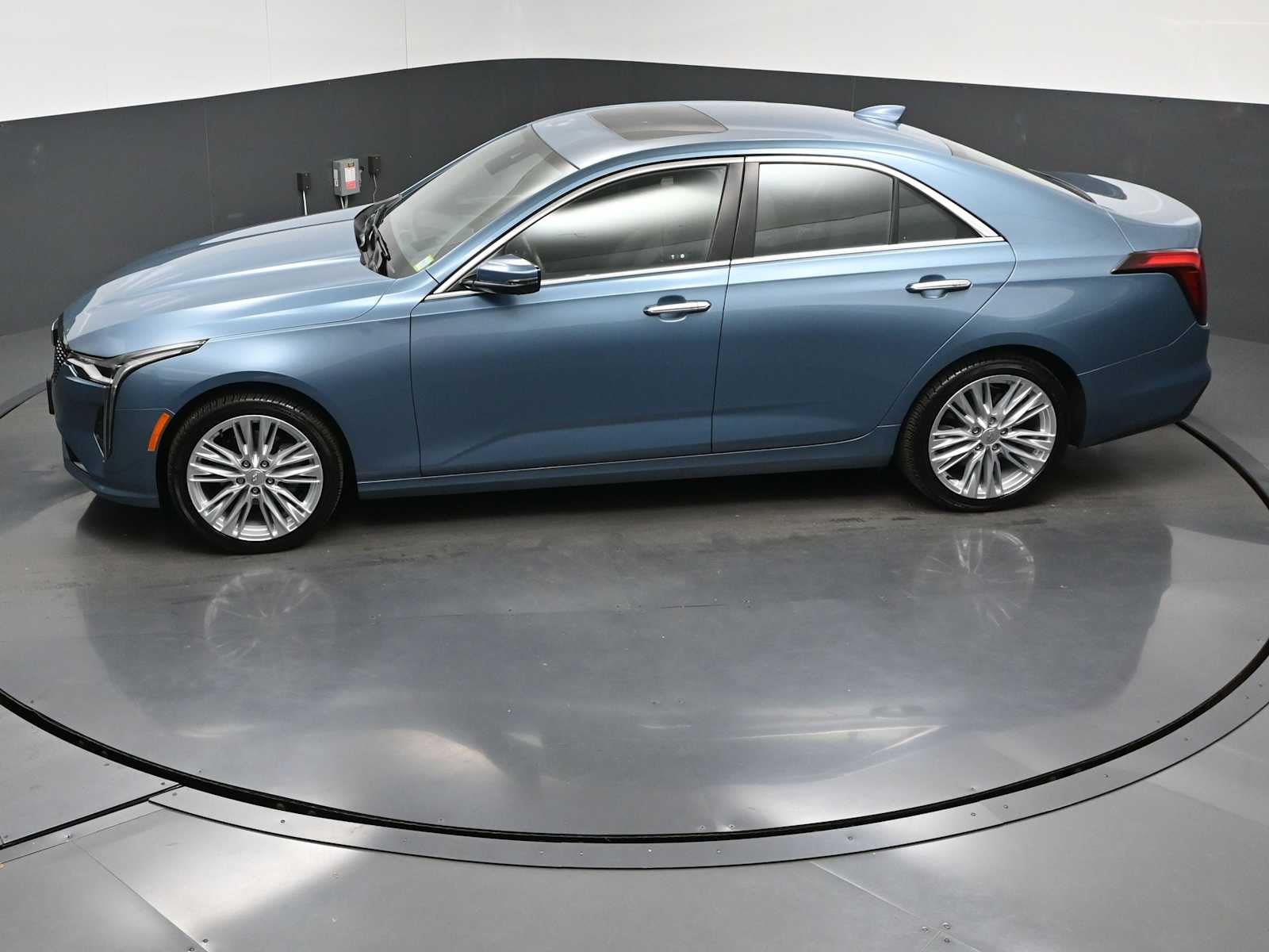 2023 Cadillac CT4 Premium Luxury