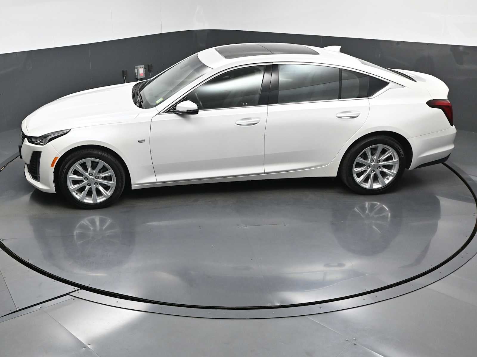 2023 Cadillac CT5 Luxury