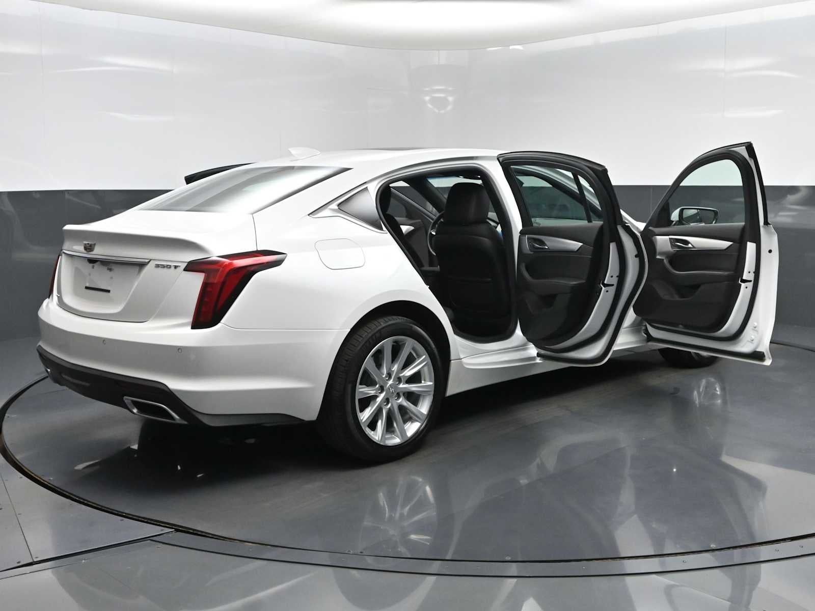 2023 Cadillac CT5 Luxury