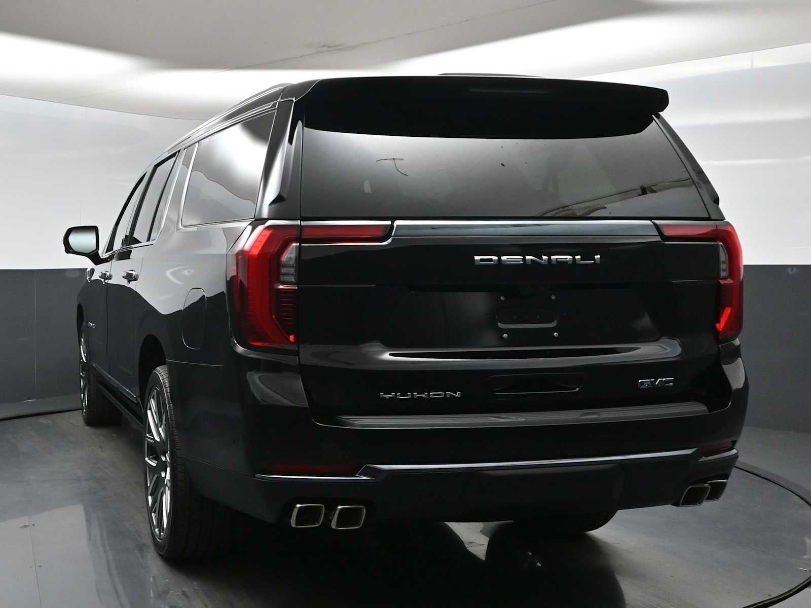 2026 GMC Yukon XL Denali Ultimate - Photo 4