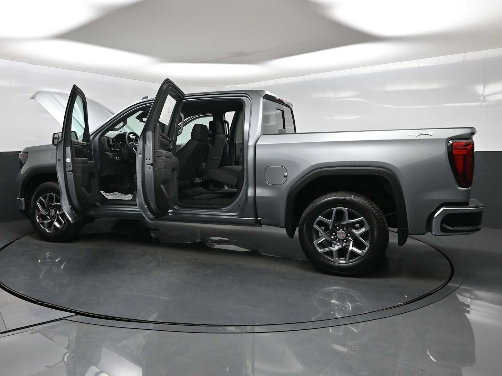 2026 GMC Sierra 1500 SLE - Photo 14