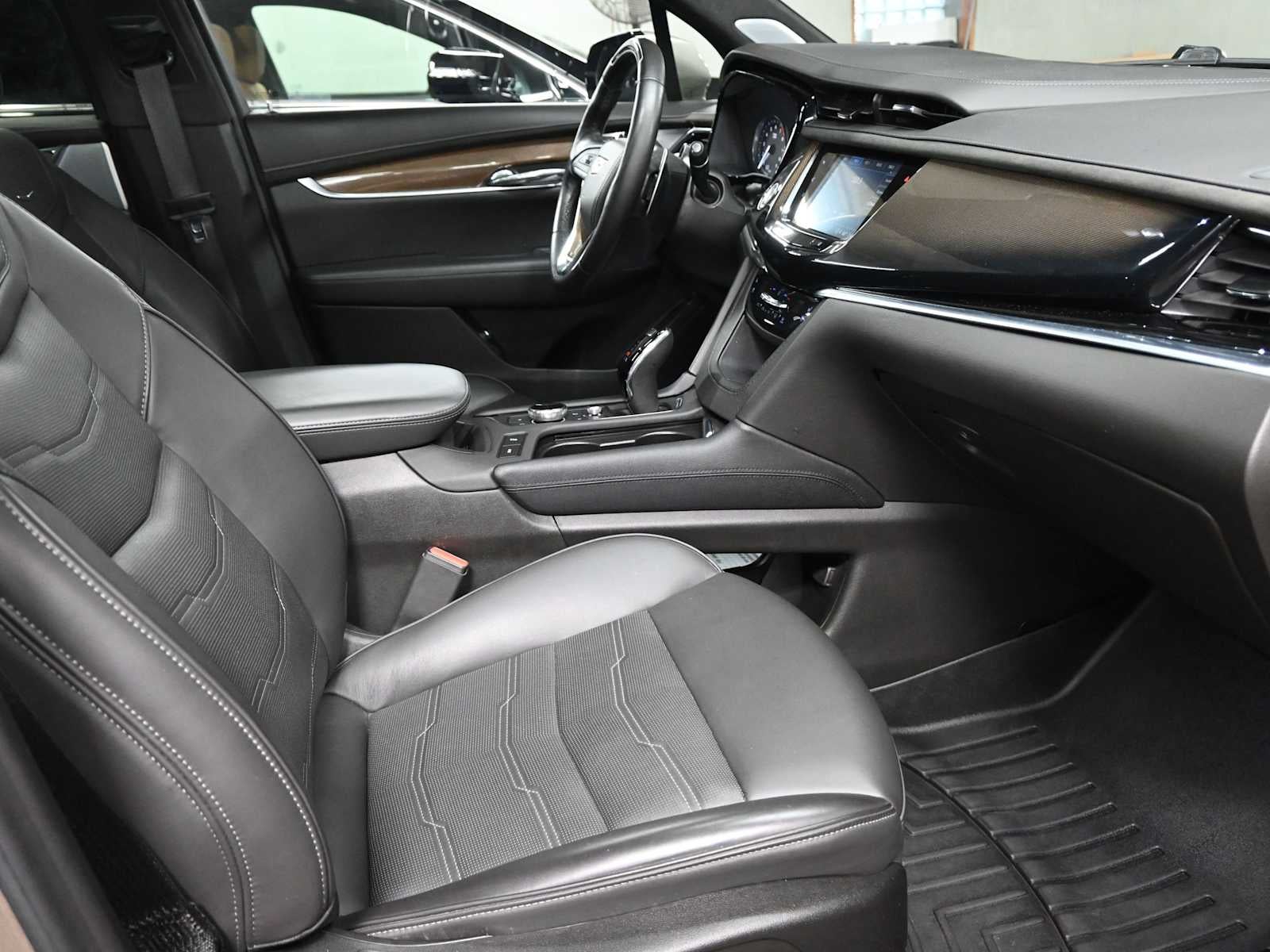 2023 Cadillac XT6 Sport