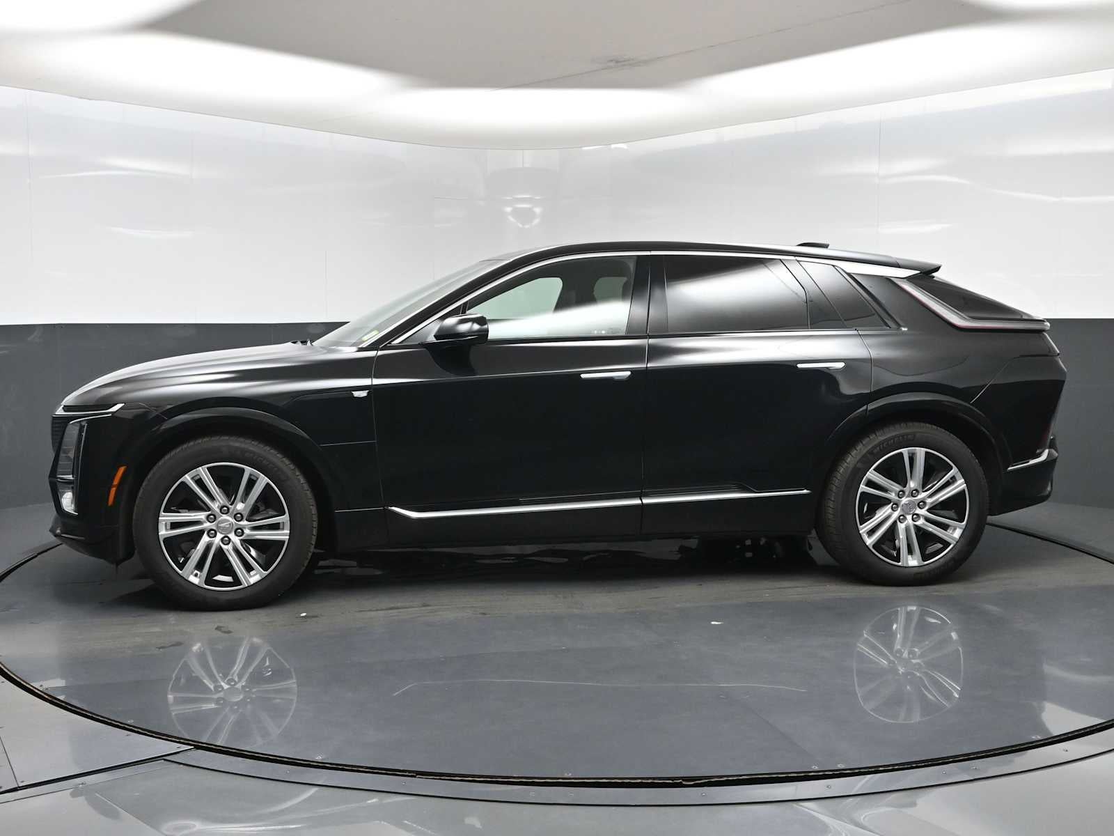 2024 Cadillac LYRIQ Tech