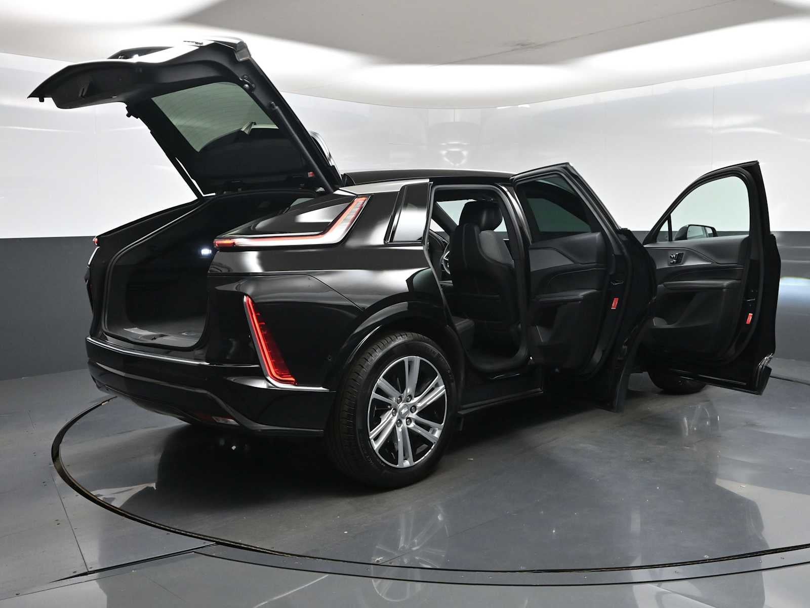 2024 Cadillac LYRIQ Tech