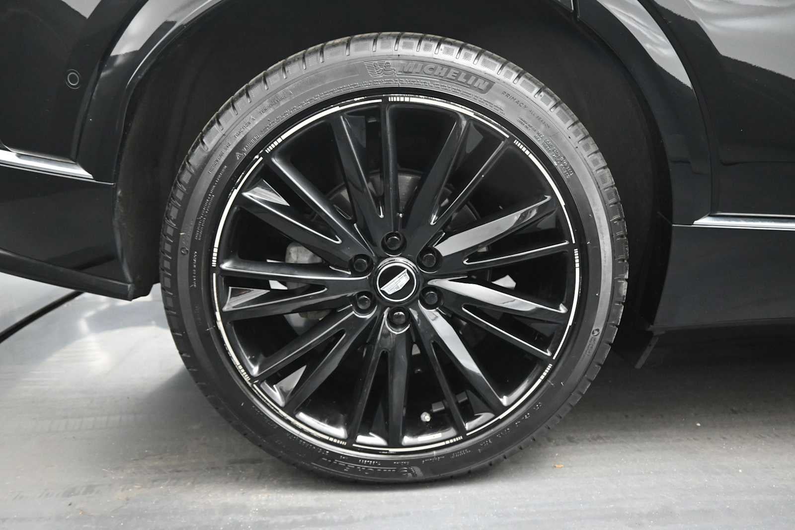 2024 Cadillac LYRIQ Luxury 1