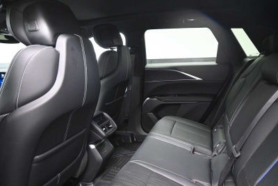 2024 Cadillac LYRIQ Luxury 1