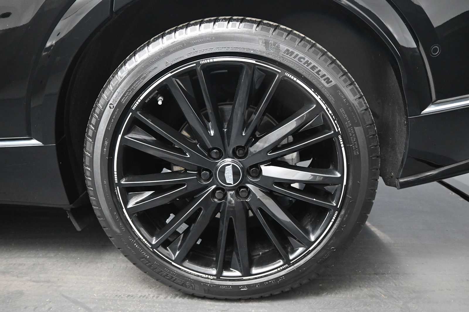 2024 Cadillac LYRIQ Luxury 1