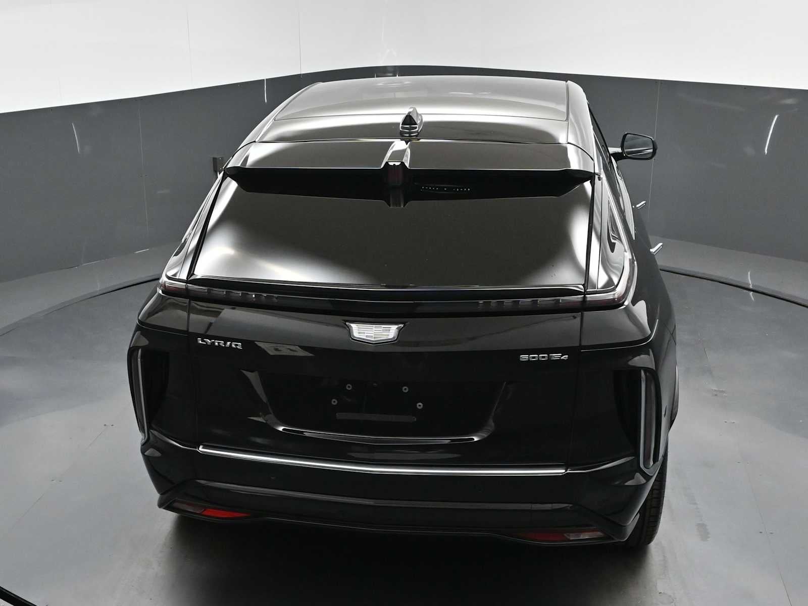 2024 Cadillac LYRIQ Luxury 1