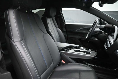 2024 Cadillac LYRIQ Luxury 1