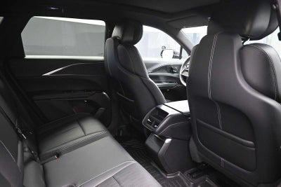 2024 Cadillac LYRIQ Luxury 1