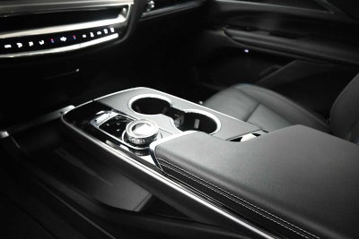 2024 Cadillac LYRIQ Luxury 1