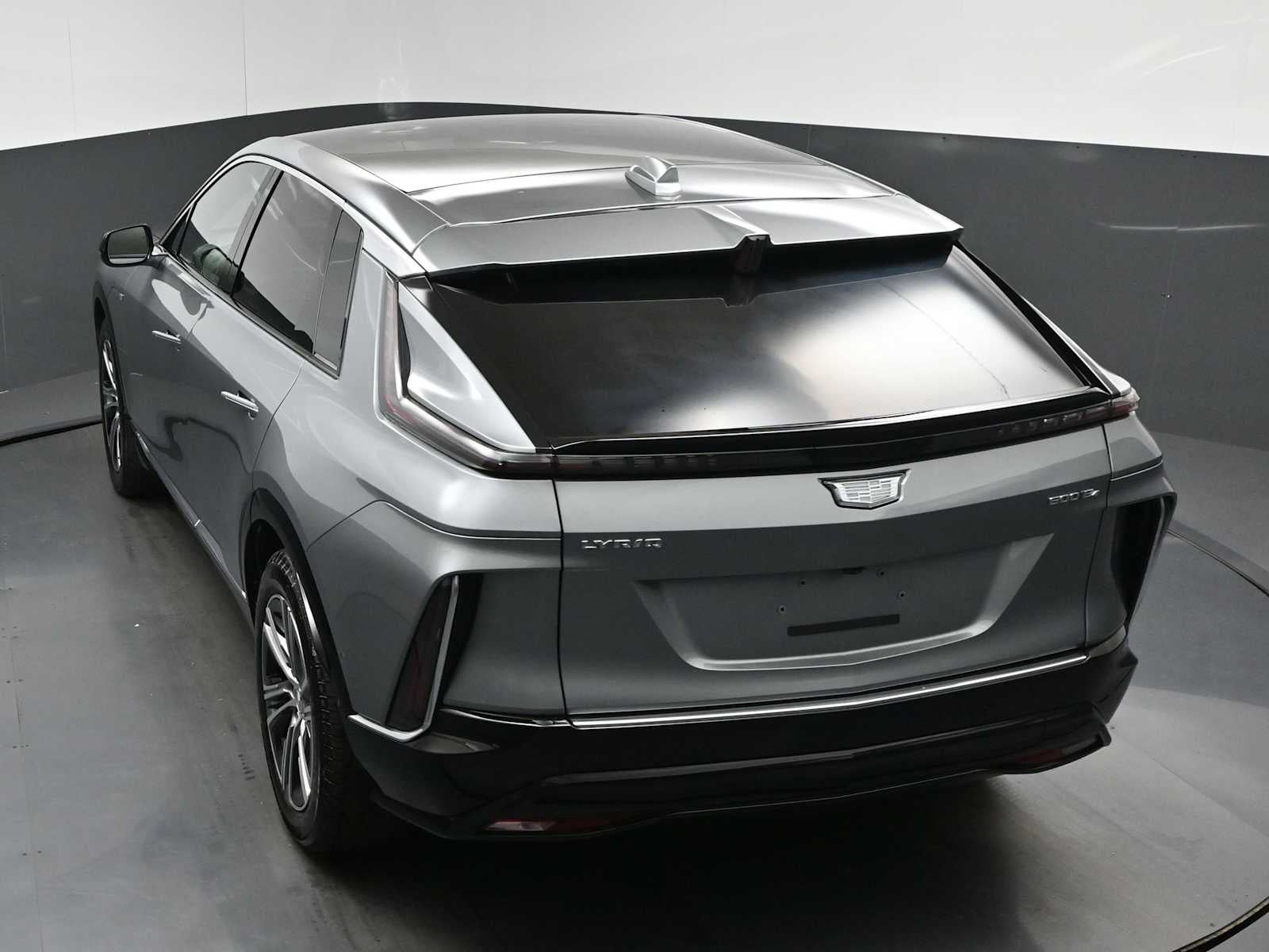 2024 Cadillac LYRIQ Luxury 1
