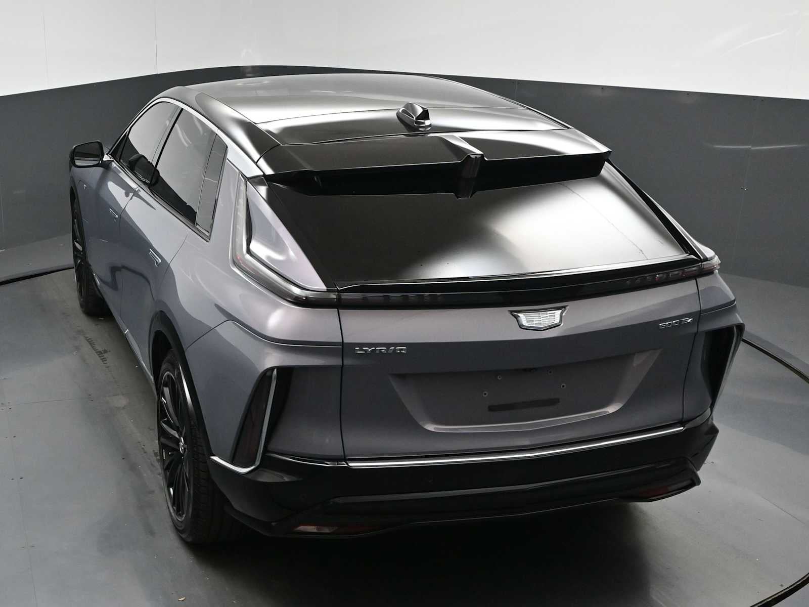 2024 Cadillac LYRIQ Luxury 1