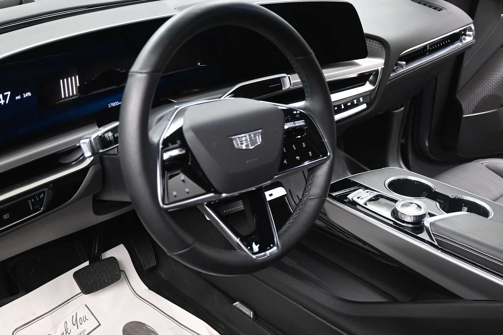 2024 Cadillac LYRIQ Luxury 1