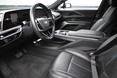2024 Cadillac LYRIQ Luxury 2