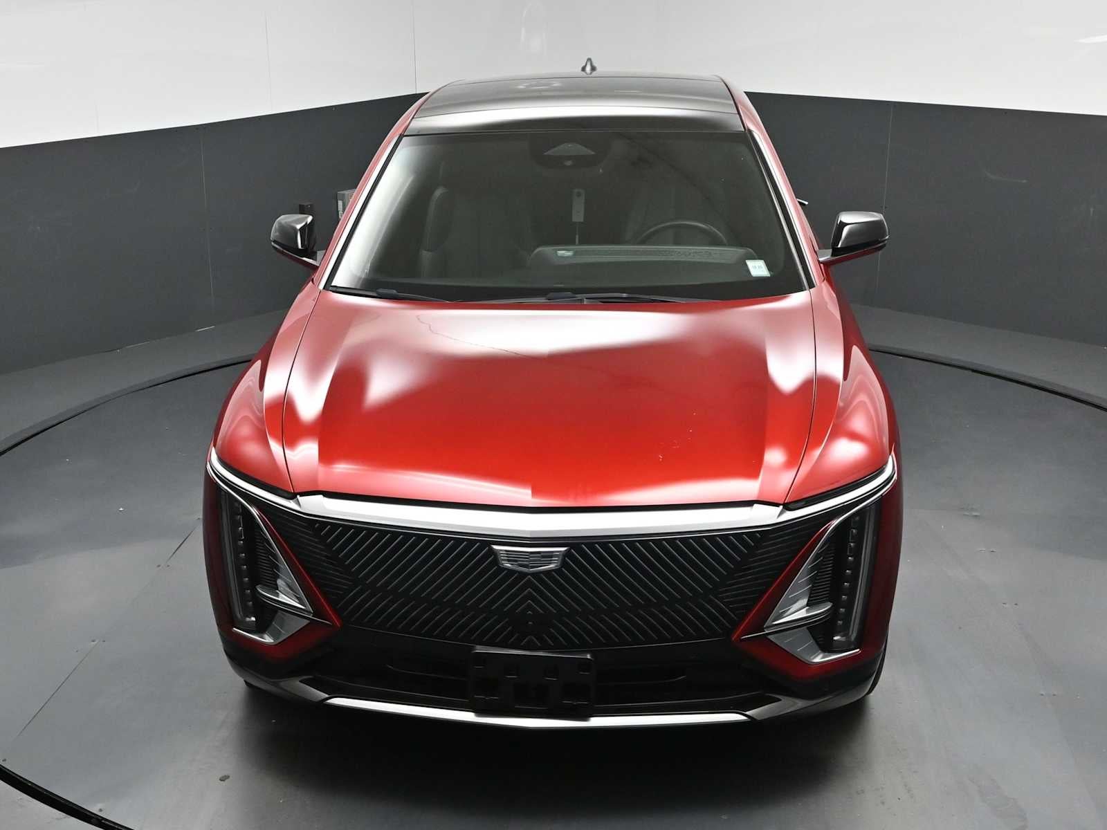 2024 Cadillac LYRIQ Luxury 2