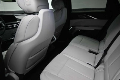 2024 Cadillac LYRIQ Luxury 2