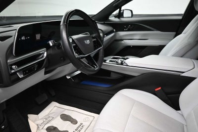 2024 Cadillac LYRIQ Luxury 2