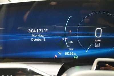 2024 Cadillac LYRIQ Luxury 2