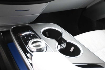 2024 Cadillac LYRIQ Luxury 2