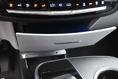 2024 Cadillac LYRIQ Luxury 2