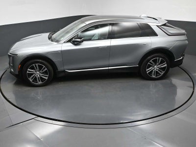2024 Cadillac LYRIQ Luxury 2