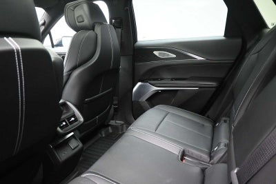 2024 Cadillac LYRIQ Luxury 2
