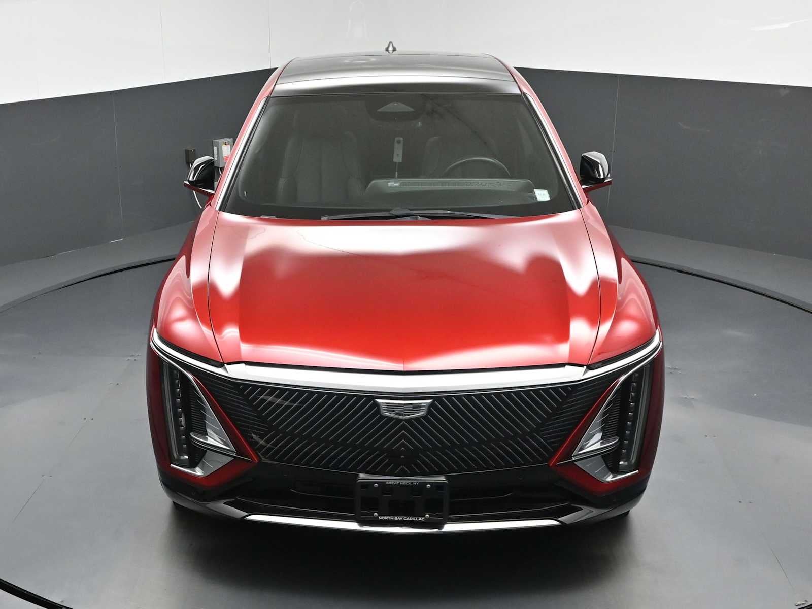 2024 Cadillac LYRIQ Luxury 2