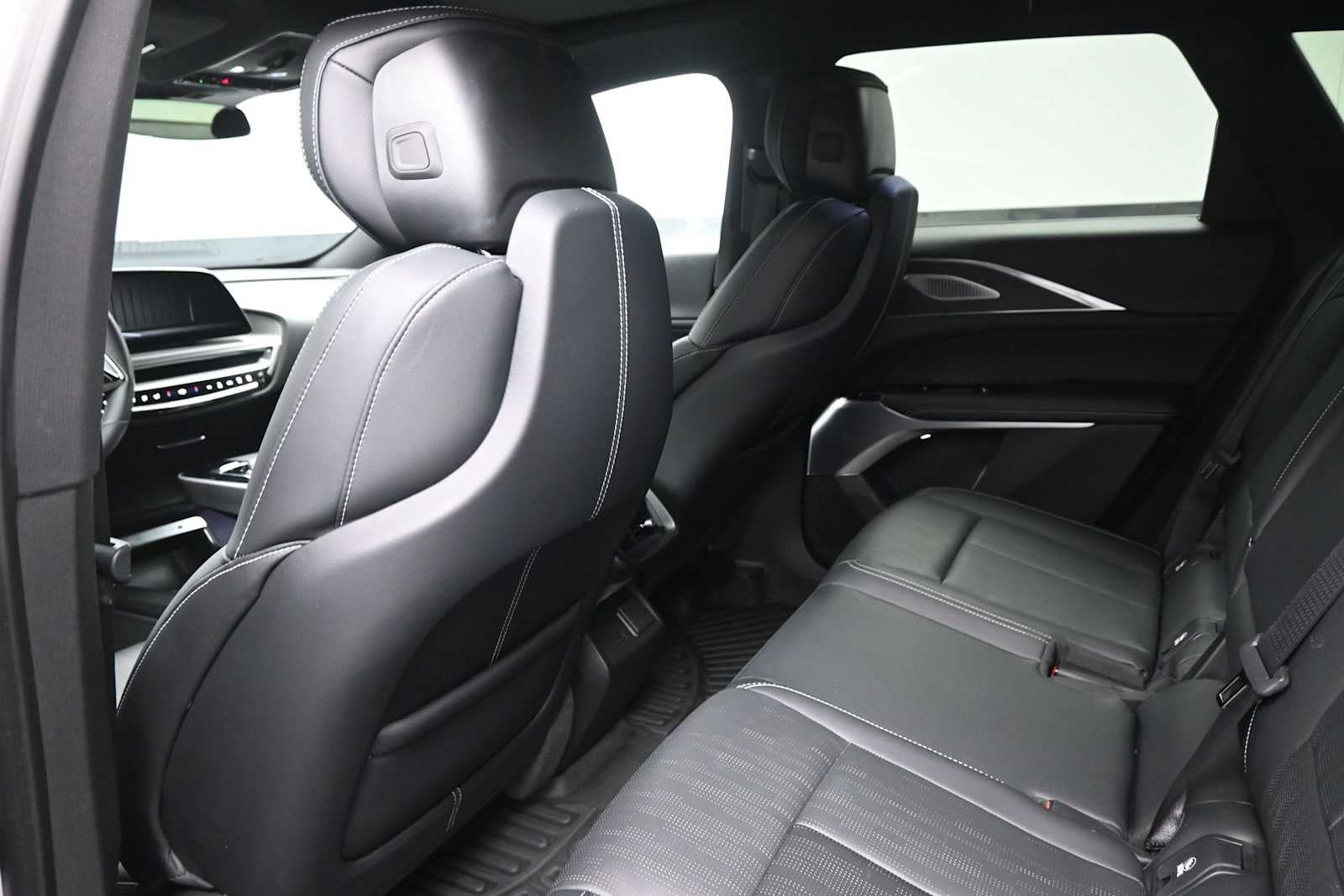2024 Cadillac LYRIQ Sport 2