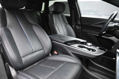 2024 Cadillac LYRIQ Sport 2