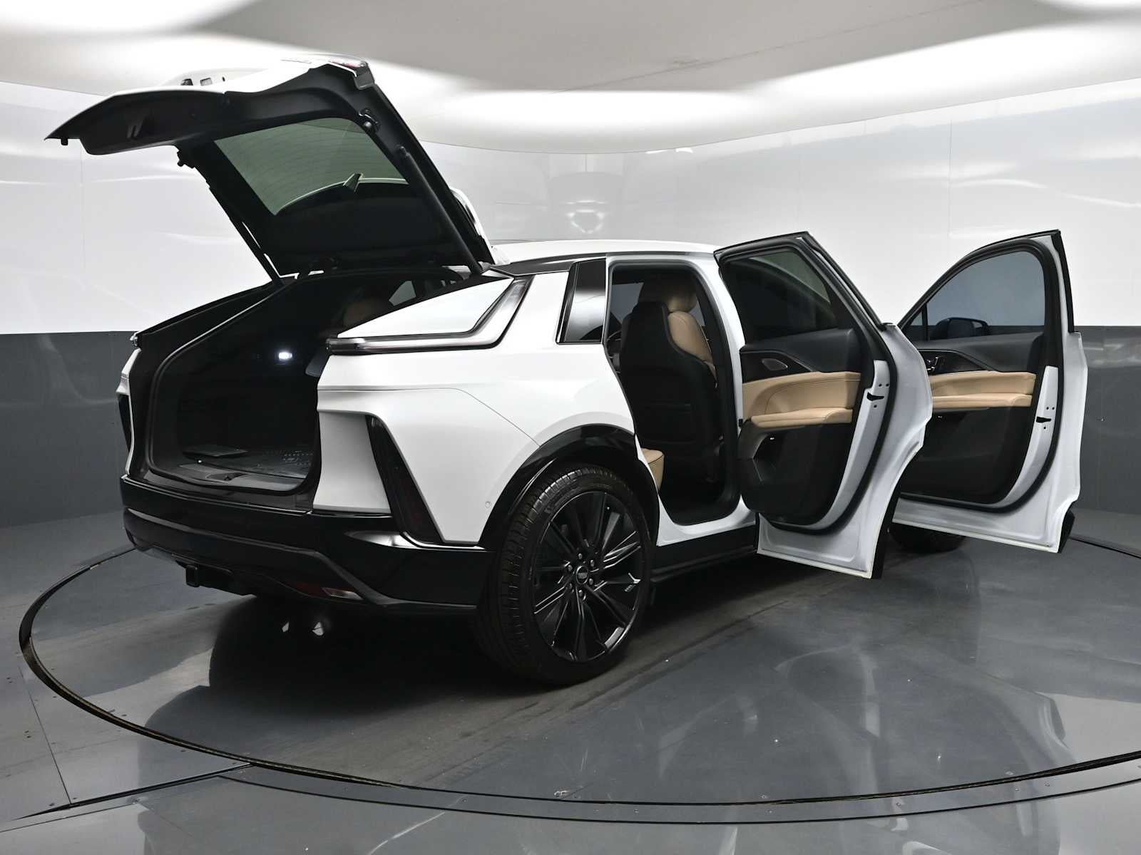 2024 Cadillac LYRIQ Sport 3