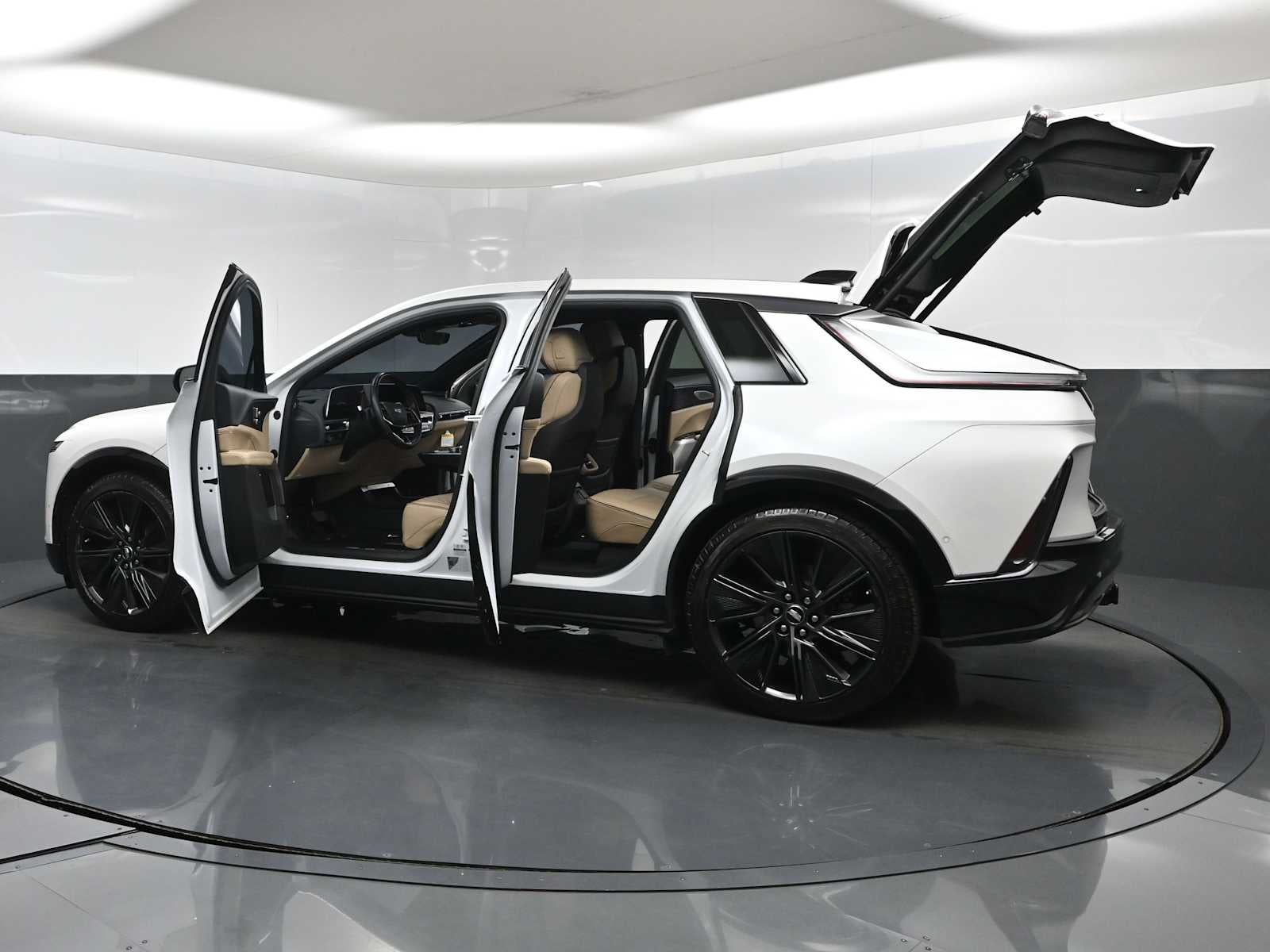 2024 Cadillac LYRIQ Sport 3