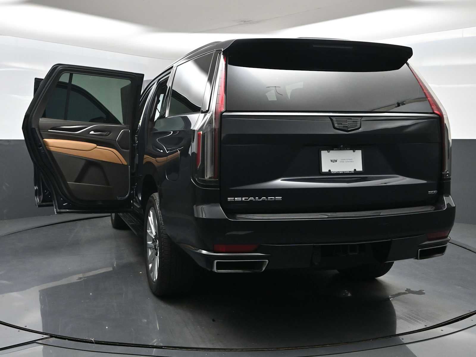 2022 Cadillac Escalade Premium Luxury