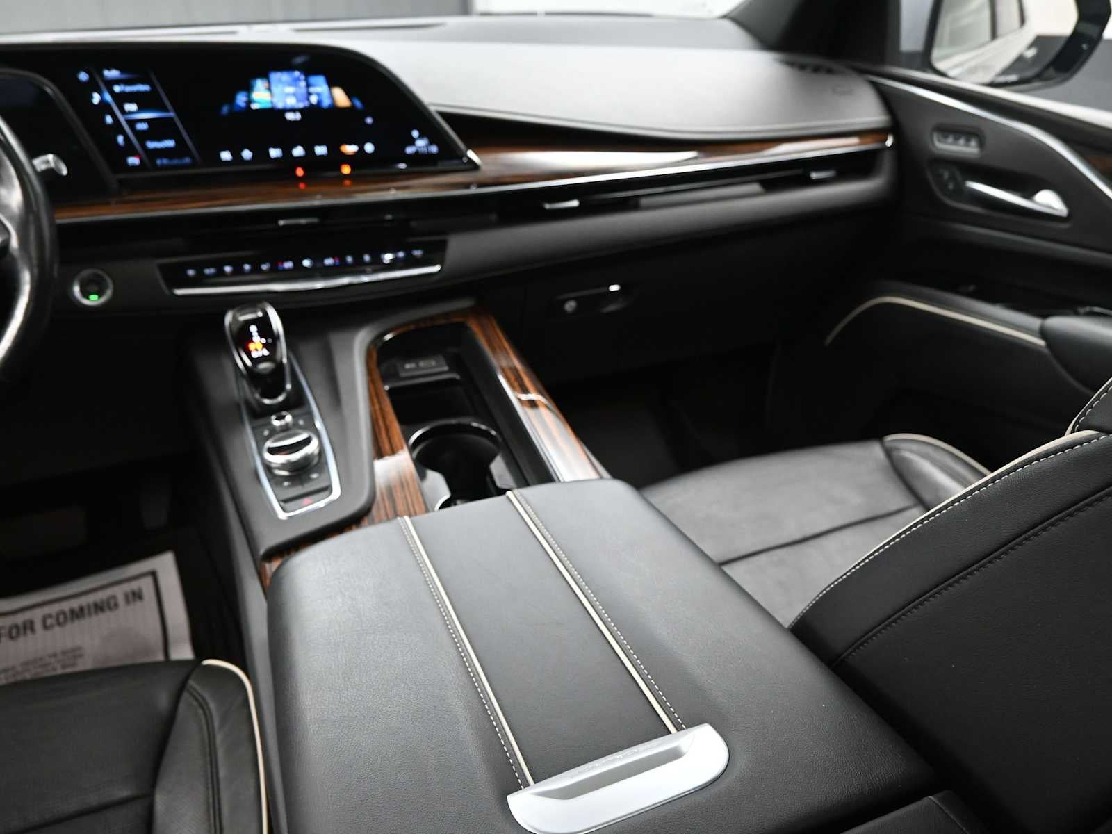 2023 Cadillac Escalade Premium Luxury