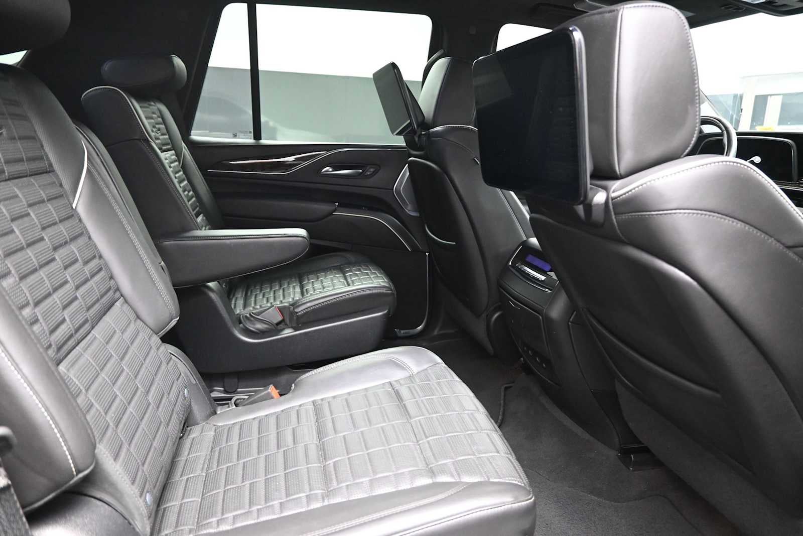 2023 Cadillac Escalade 4WD Premium Luxury Platinum