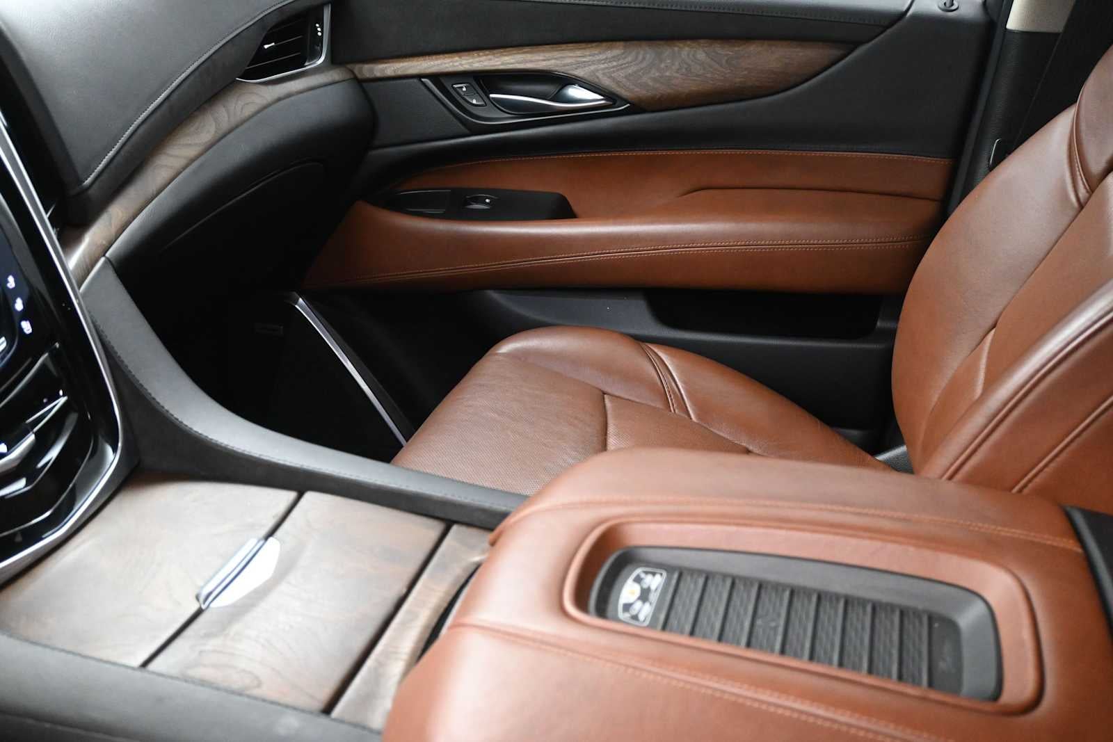 2020 Cadillac Escalade ESV Luxury