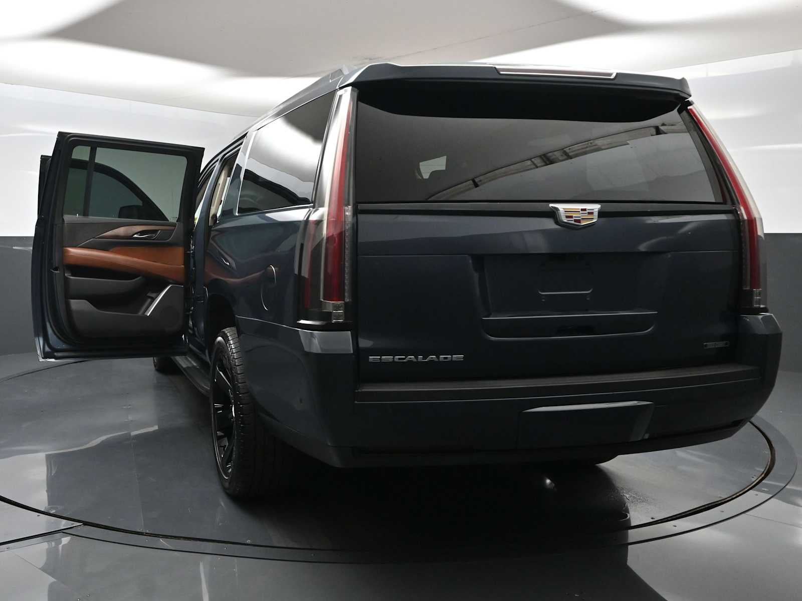 2020 Cadillac Escalade ESV Luxury