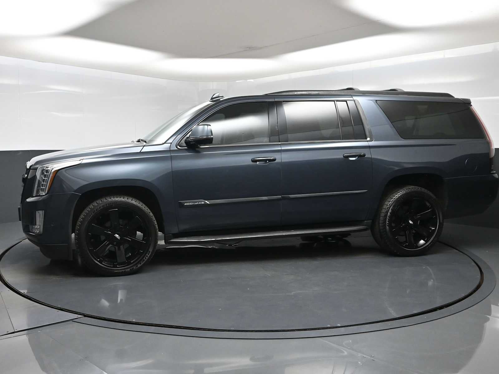 2020 Cadillac Escalade ESV Luxury