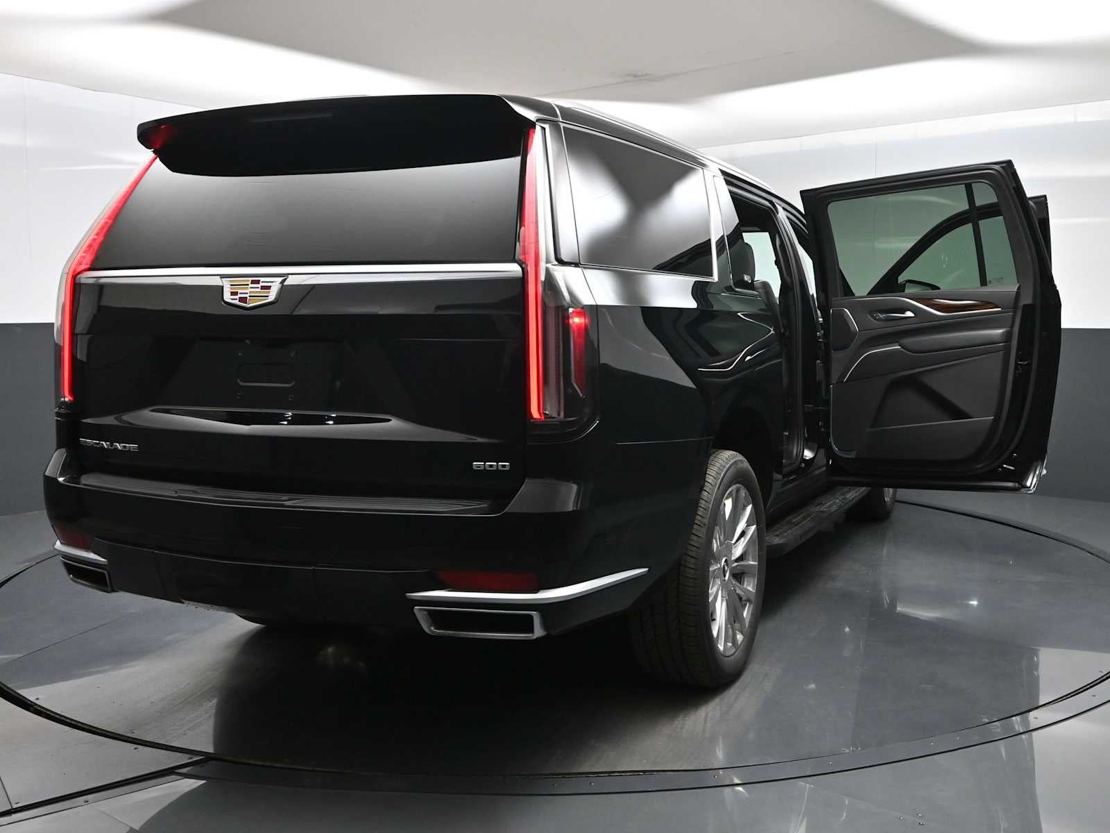 2023 Cadillac Escalade ESV Premium Luxury