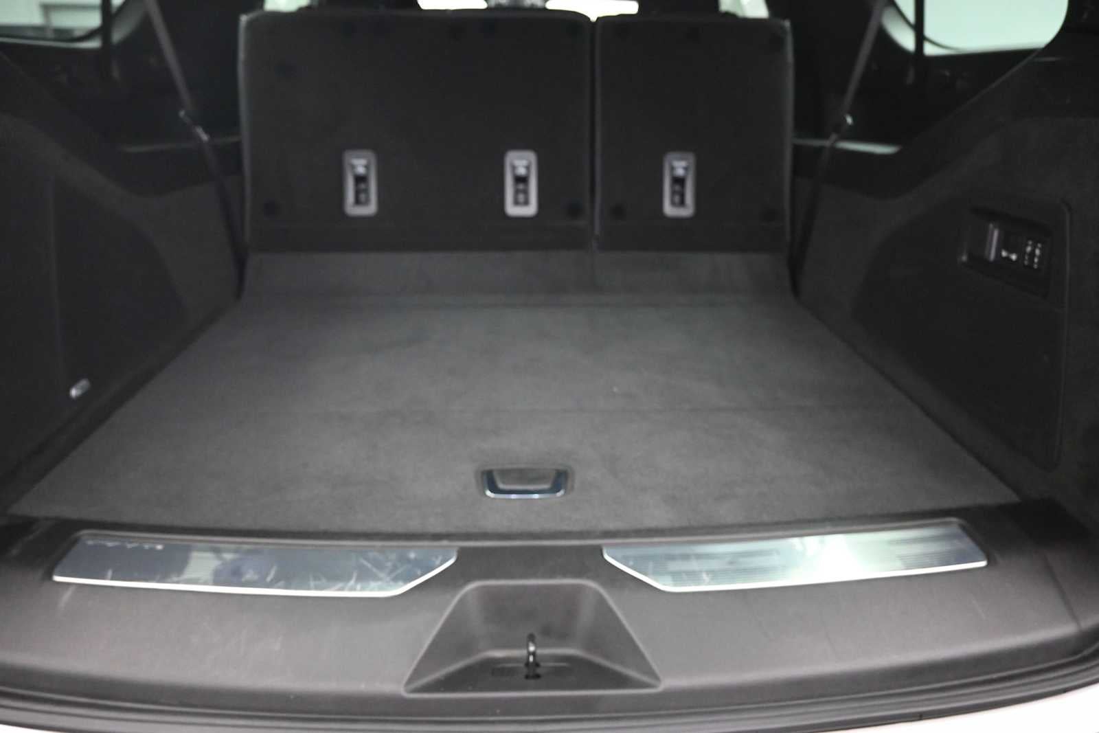 2024 Cadillac Escalade ESV Sport