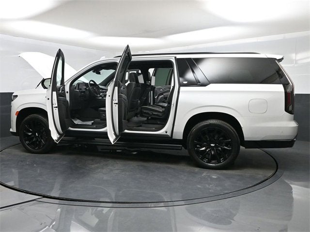2023 Cadillac Escalade ESV Sport