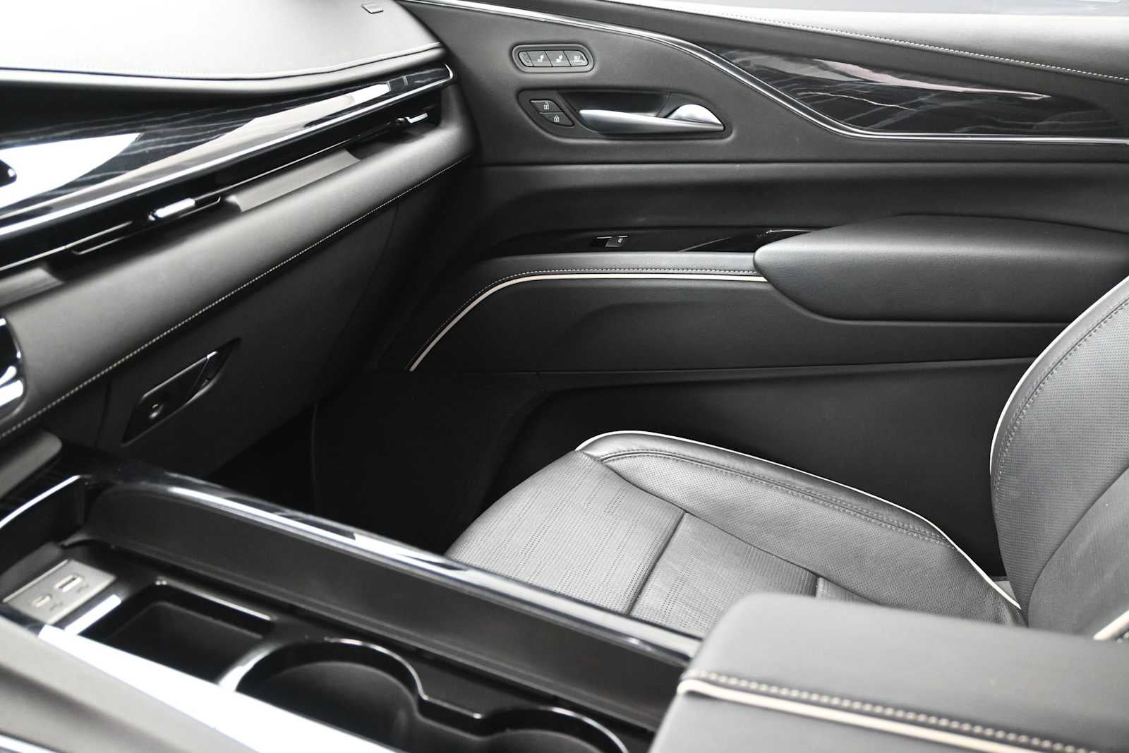 2023 Cadillac Escalade ESV 4WD Sport