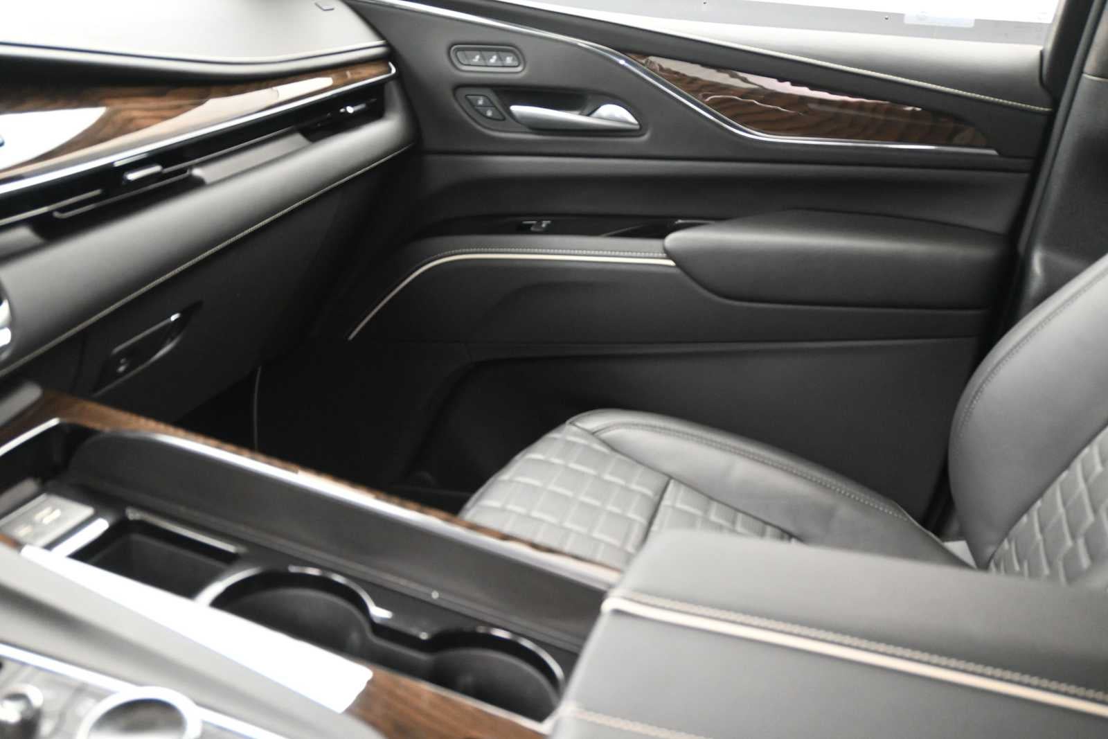 2024 Cadillac Escalade ESV Sport Platinum