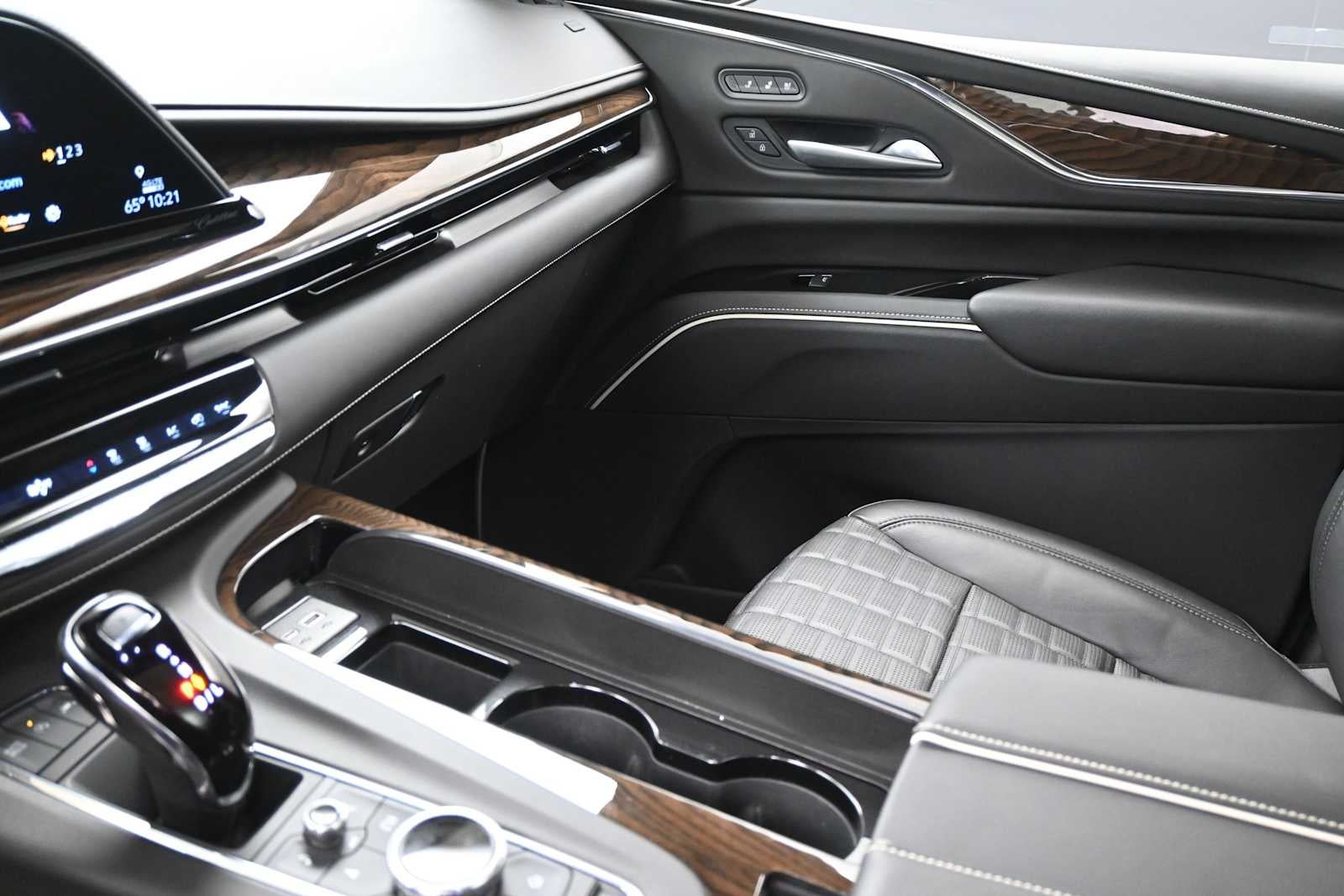 2024 Cadillac Escalade ESV Sport Platinum