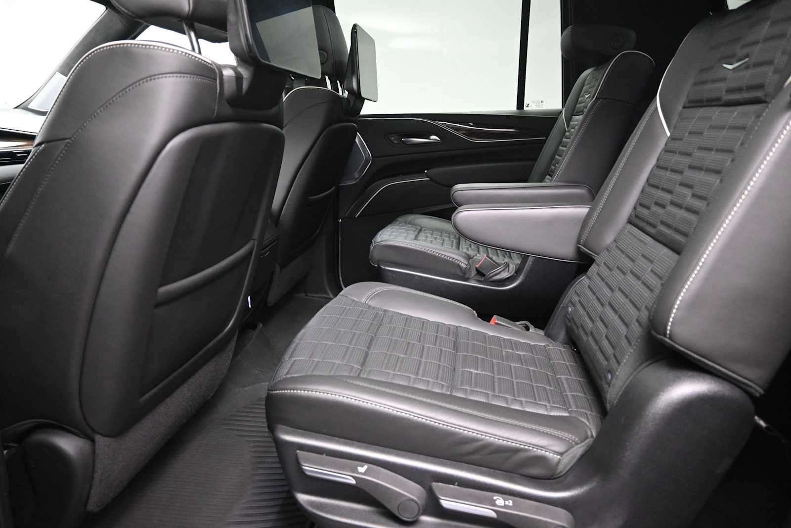 2024 Cadillac Escalade ESV Sport Platinum