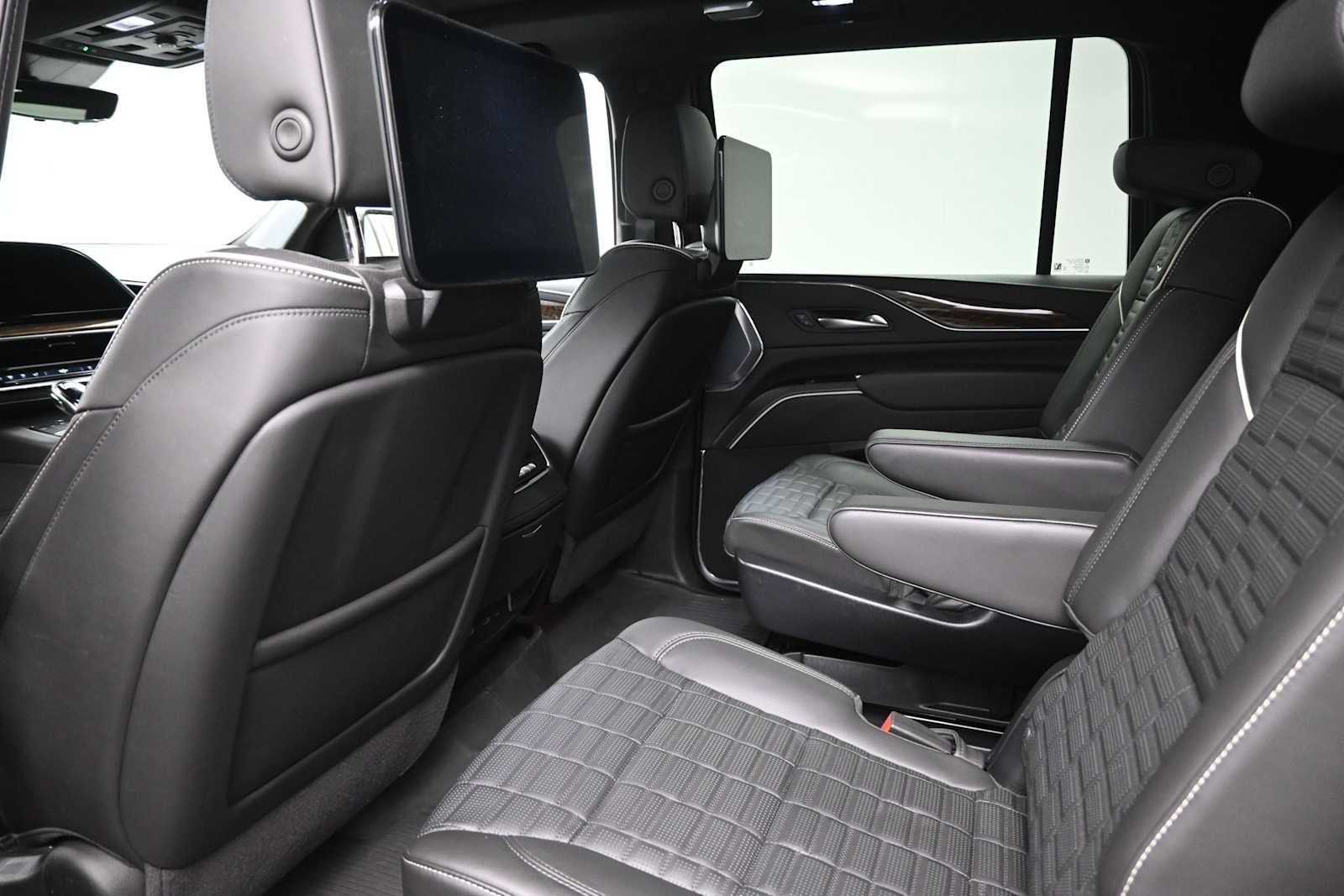 2024 Cadillac Escalade ESV Sport Platinum