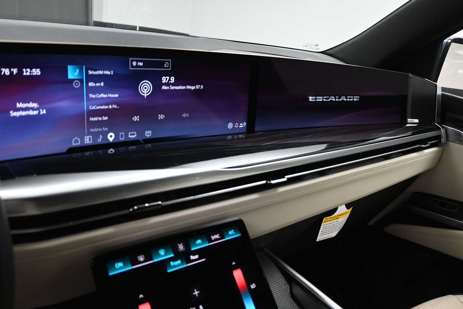2025 Cadillac Escalade Sport