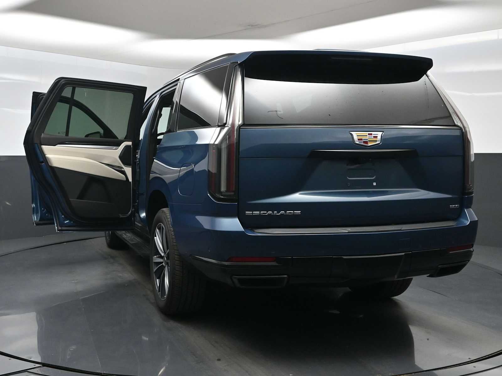 2025 Cadillac Escalade Sport